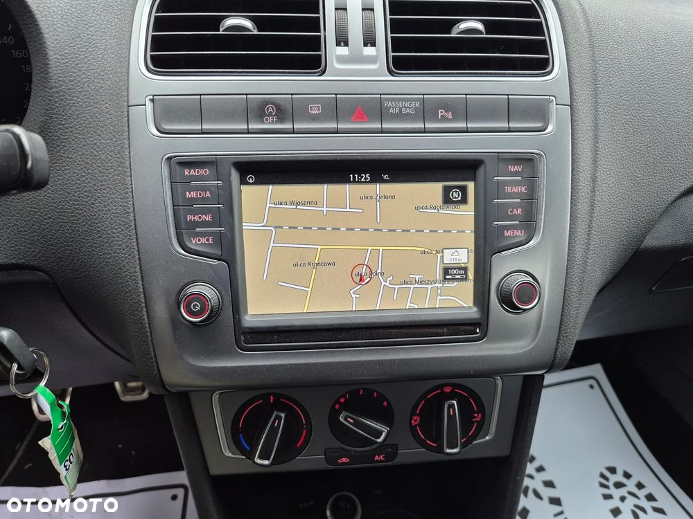 Volkswagen Polo 1.4 TDI Blue Motion Technology Allstar - 10