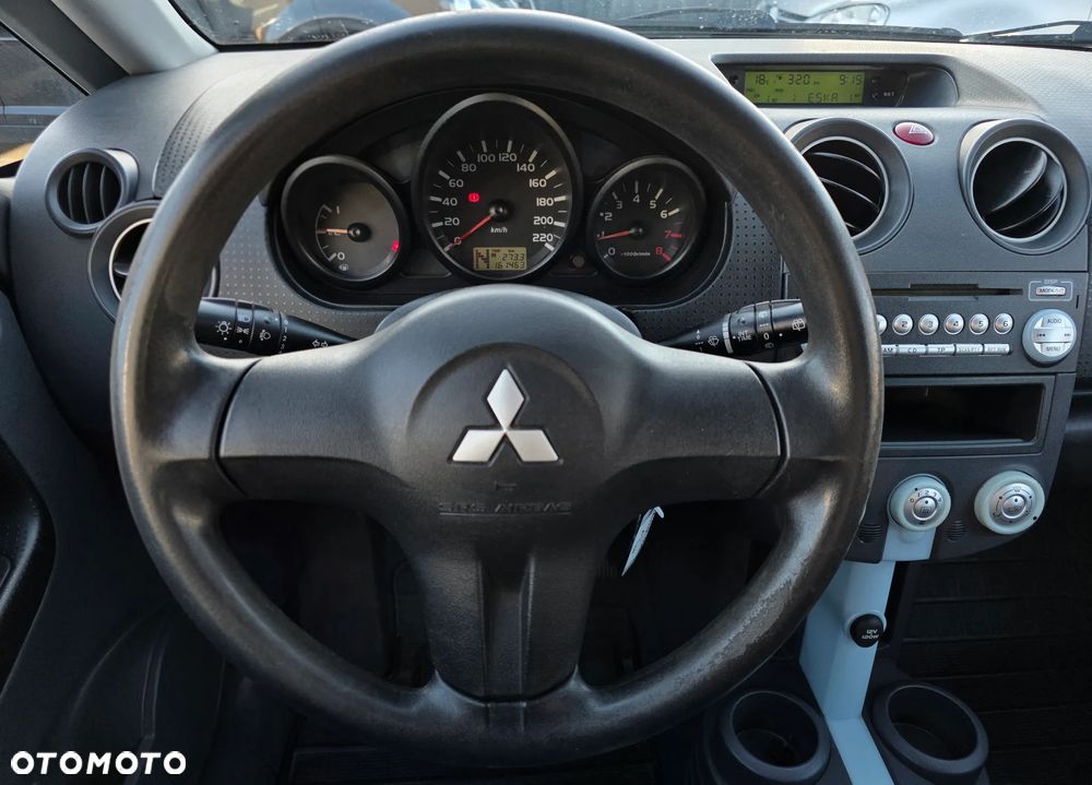 Mitsubishi Colt 1.3 Inform - 11