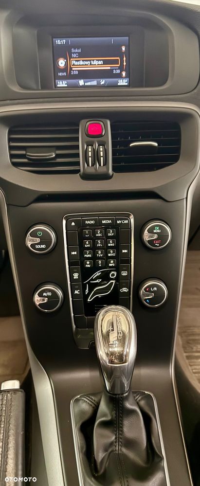 Volvo V40 D3 Kinetic - 8