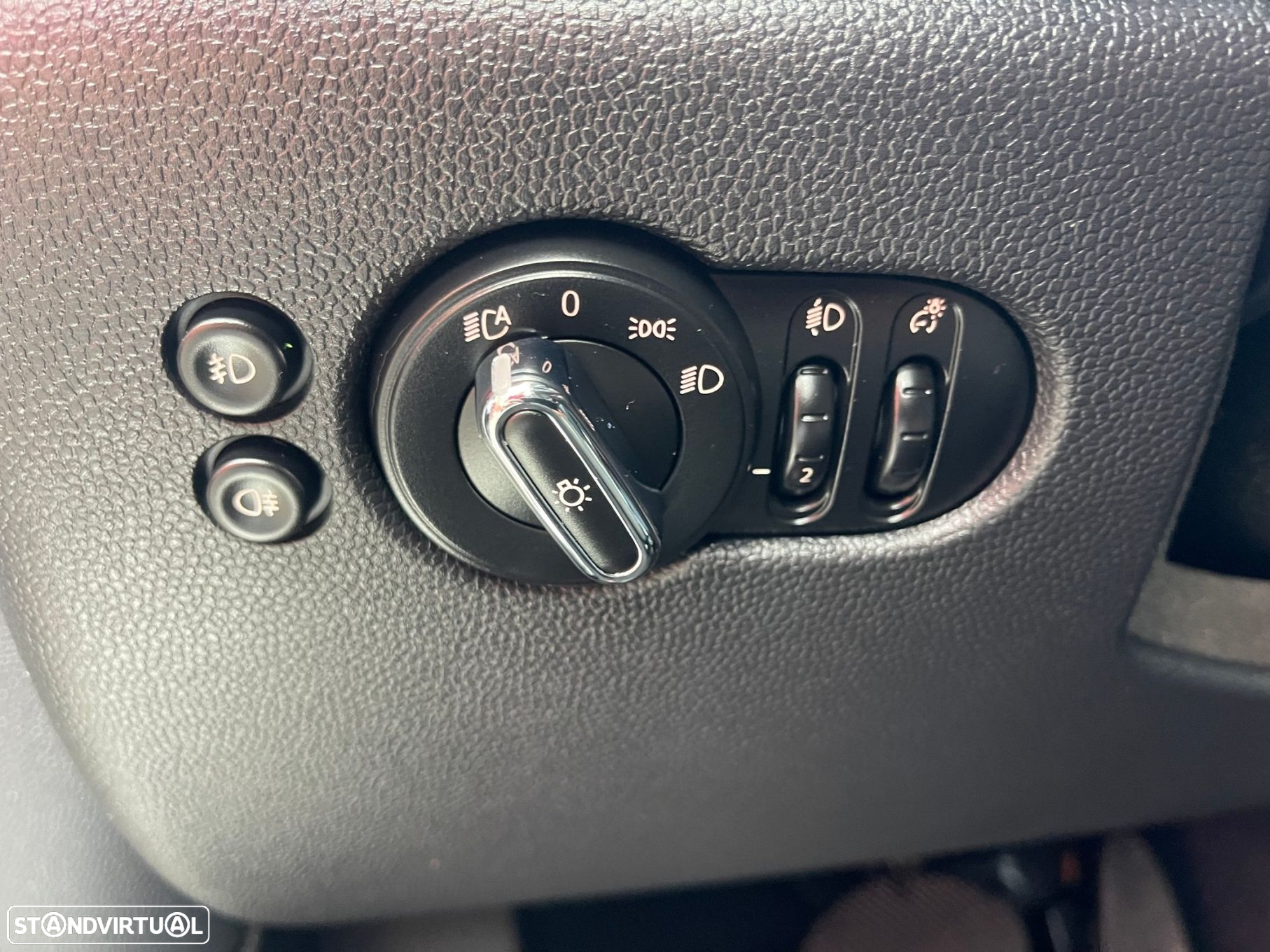 MINI 3 Portas - 16