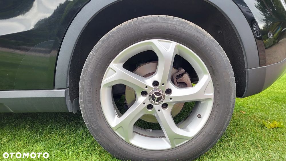 Mercedes-Benz GLA 200 7G-DCT - 19