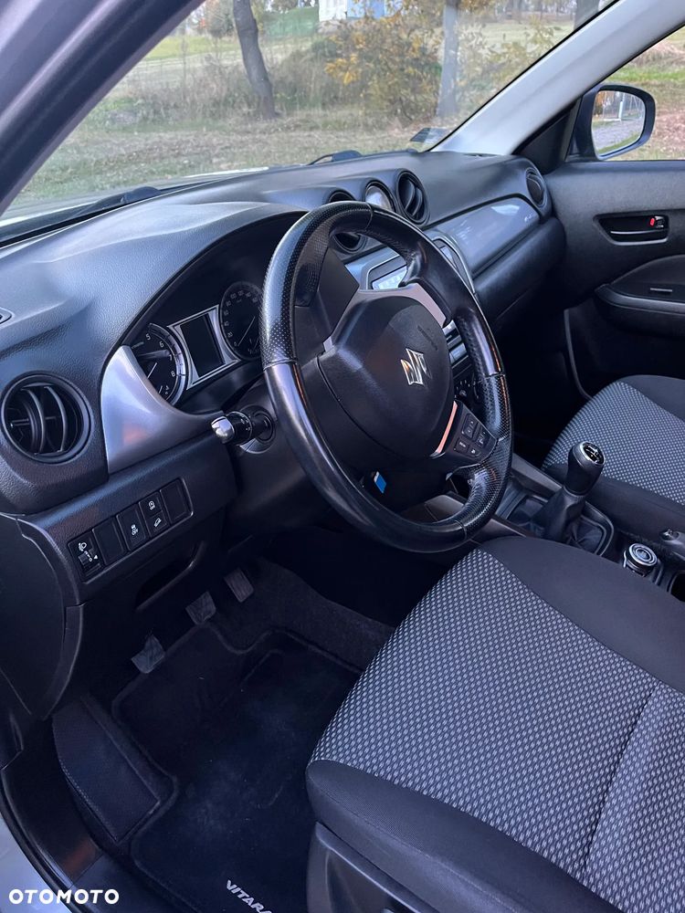 Suzuki Vitara - 10