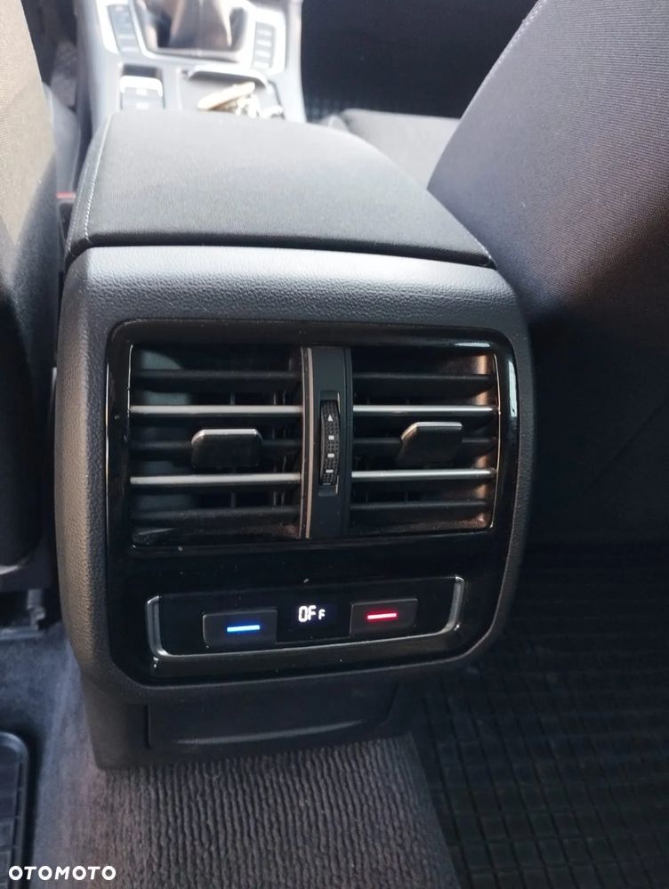 Volkswagen Passat Variant - 14