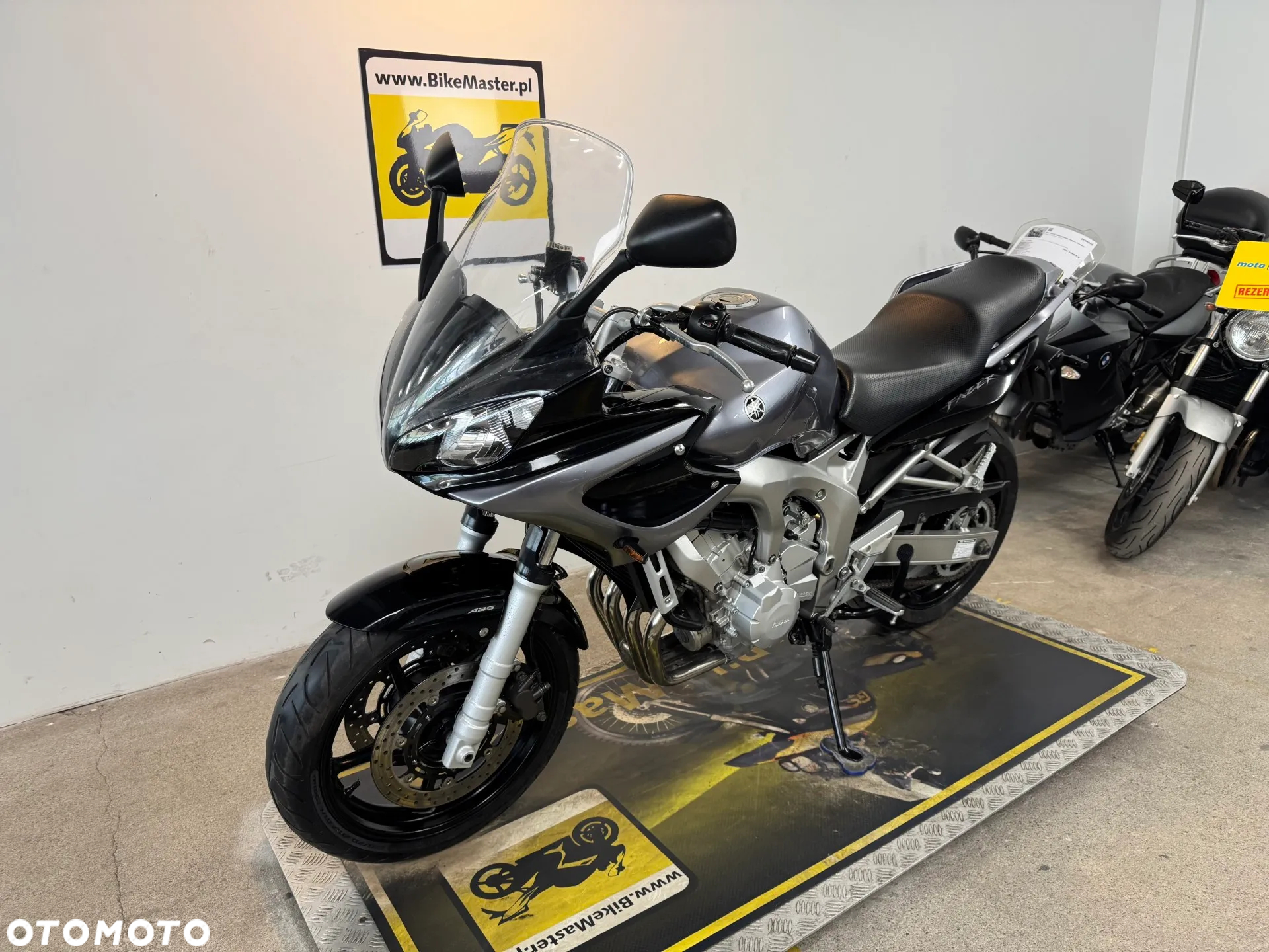 Yamaha FZ6 - 4