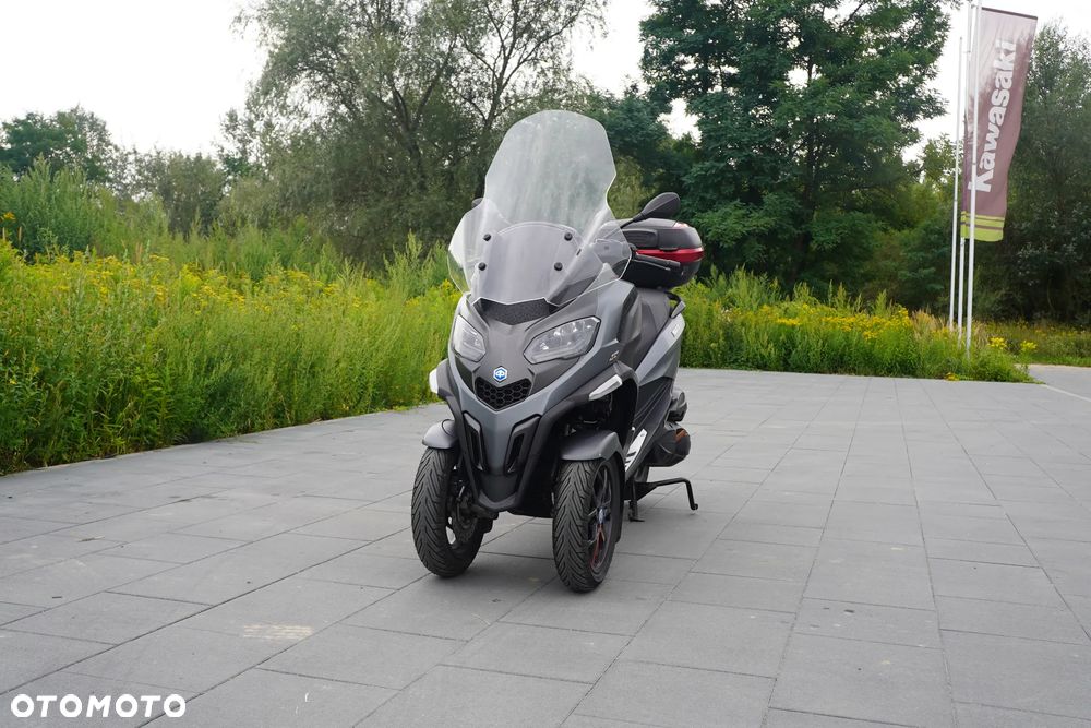 Piaggio MP-3 - 3