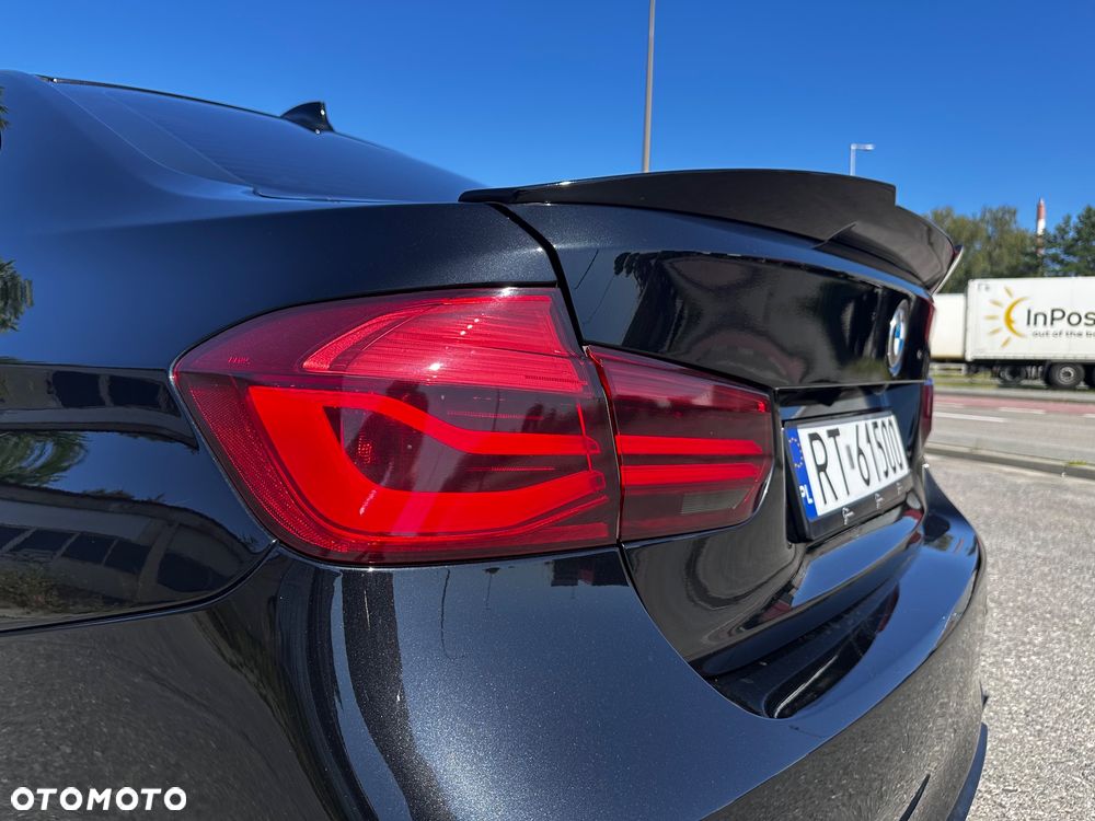 BMW Seria 3 340i Edition M Sport Shadow - 14