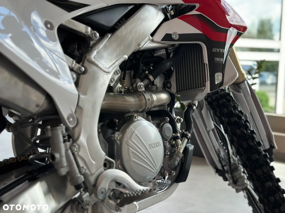 Yamaha YZ - 9
