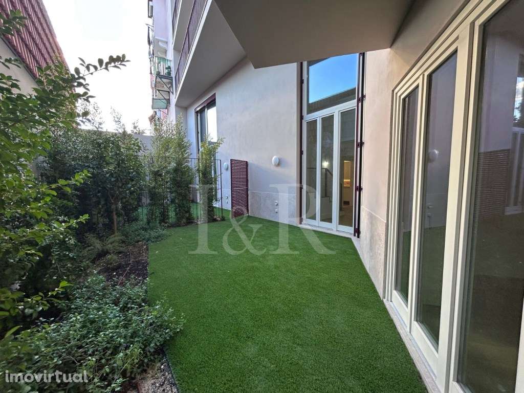 Apartamento T2 duplex com jardim e estacionamento, Capuchos Residen... - Grande imagem: 2/50