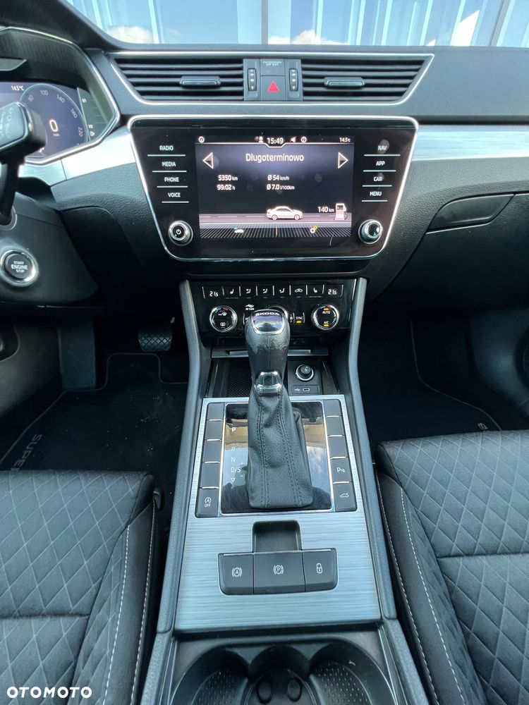 Skoda Superb 1.5 TSI Ambition DSG - 27
