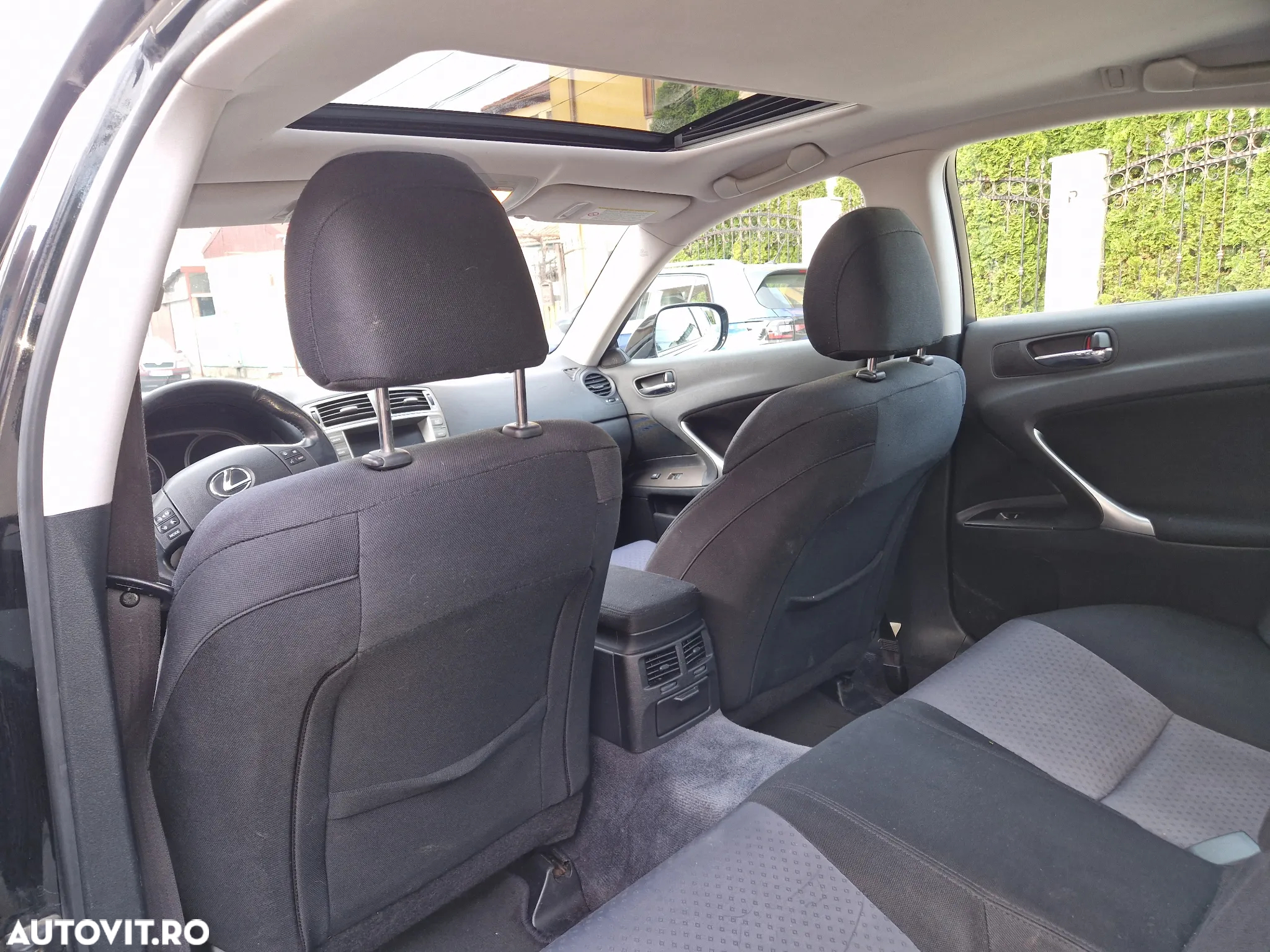 Lexus Seria IS 220d - 15