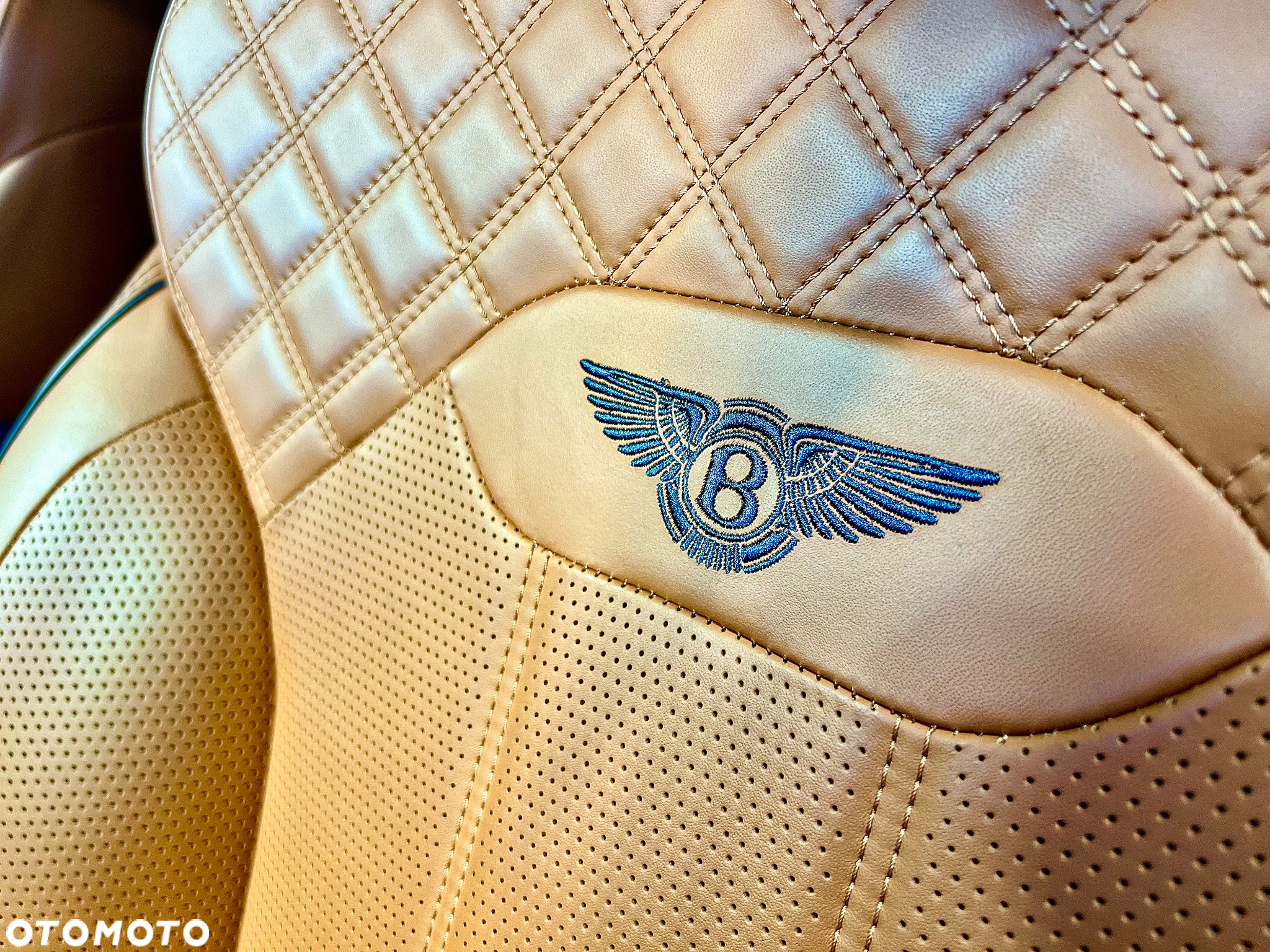Bentley Bentayga - 8