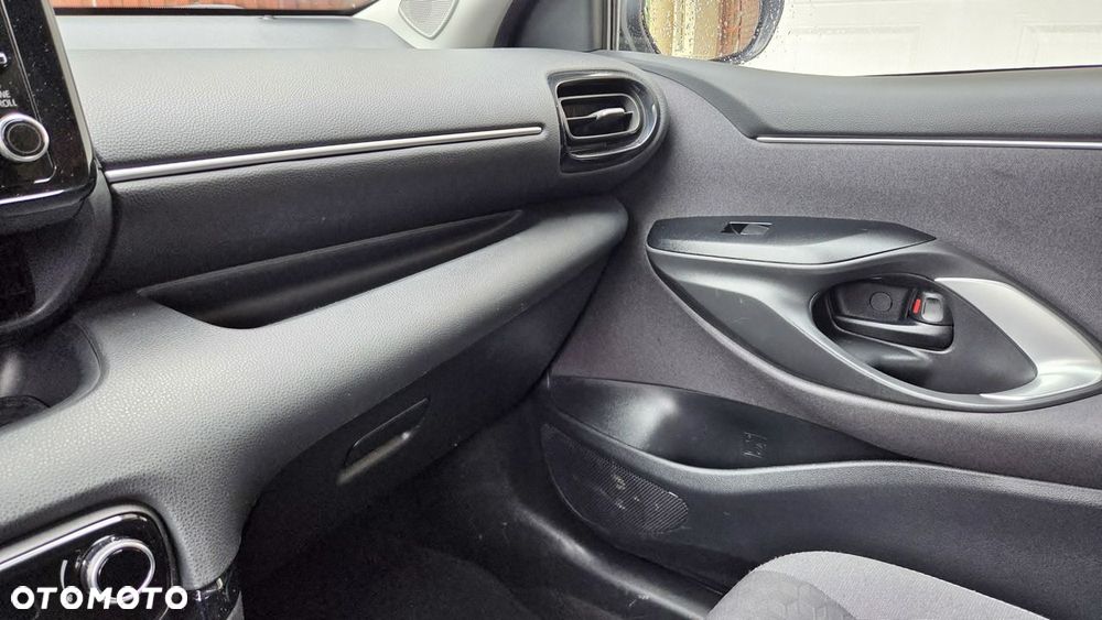 Toyota Yaris 116 1.5 VVT-i Comfort - 32