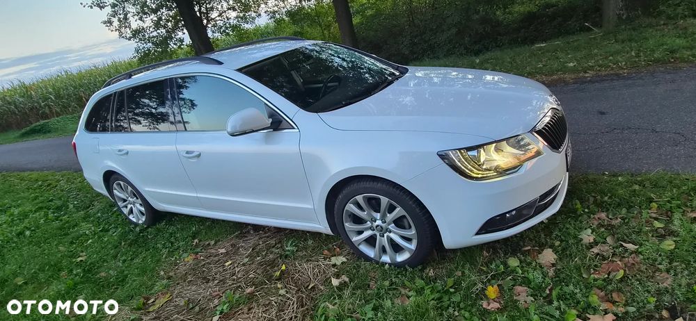 Skoda Superb 2.0 TDI Ambition - 2