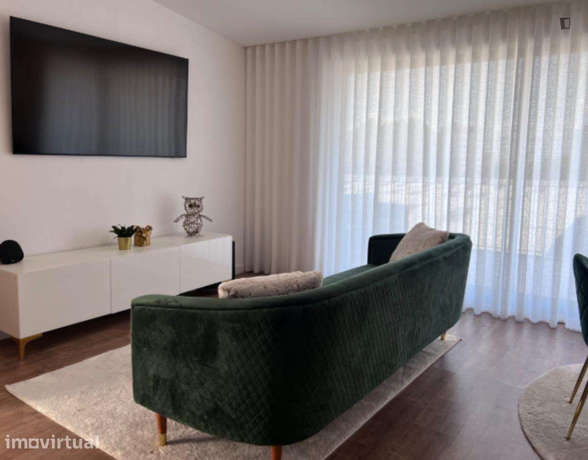 Apartamento com 2 quartos - localizado em Paranhos Porto - Grande imagem: 3/13