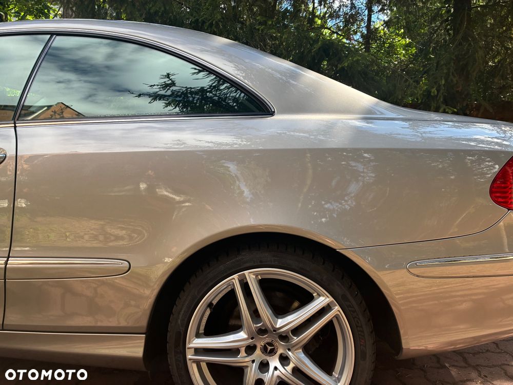 Mercedes-Benz CLK - 15