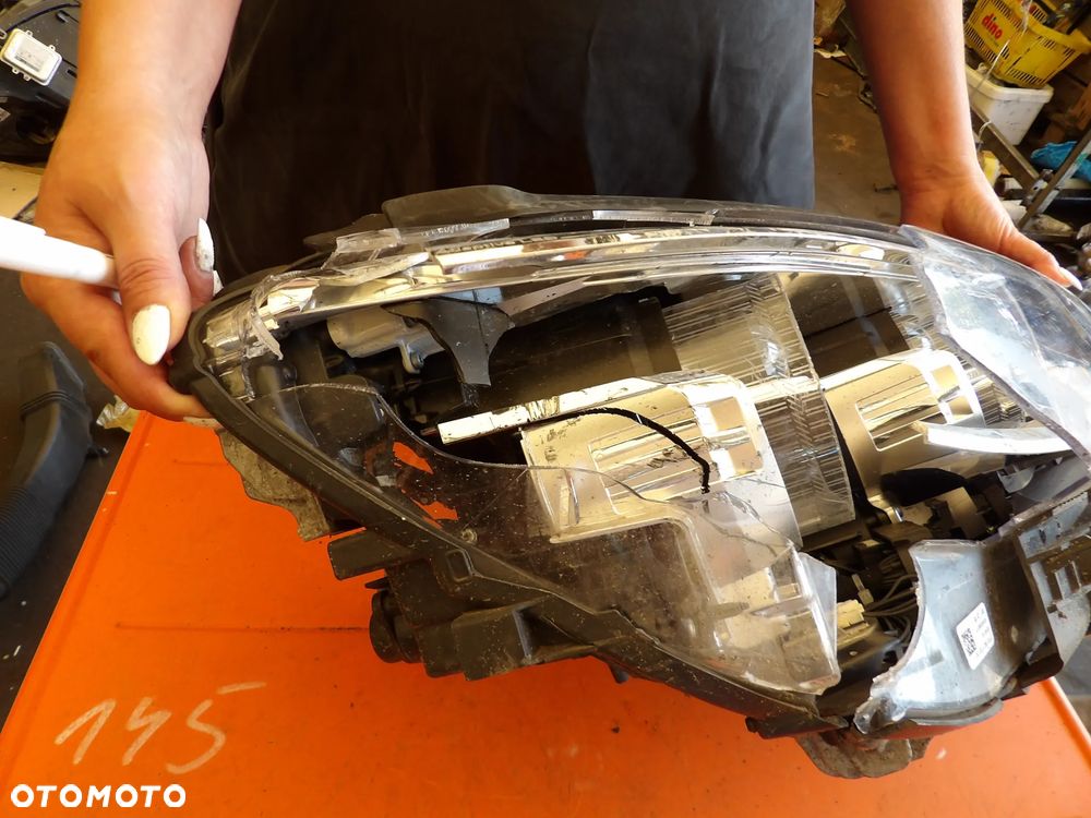 BMW - G11 - LED - USZKODZONA - PRAWA LAMPA PRZEDNIA - EUROPA - 7483244 - 4