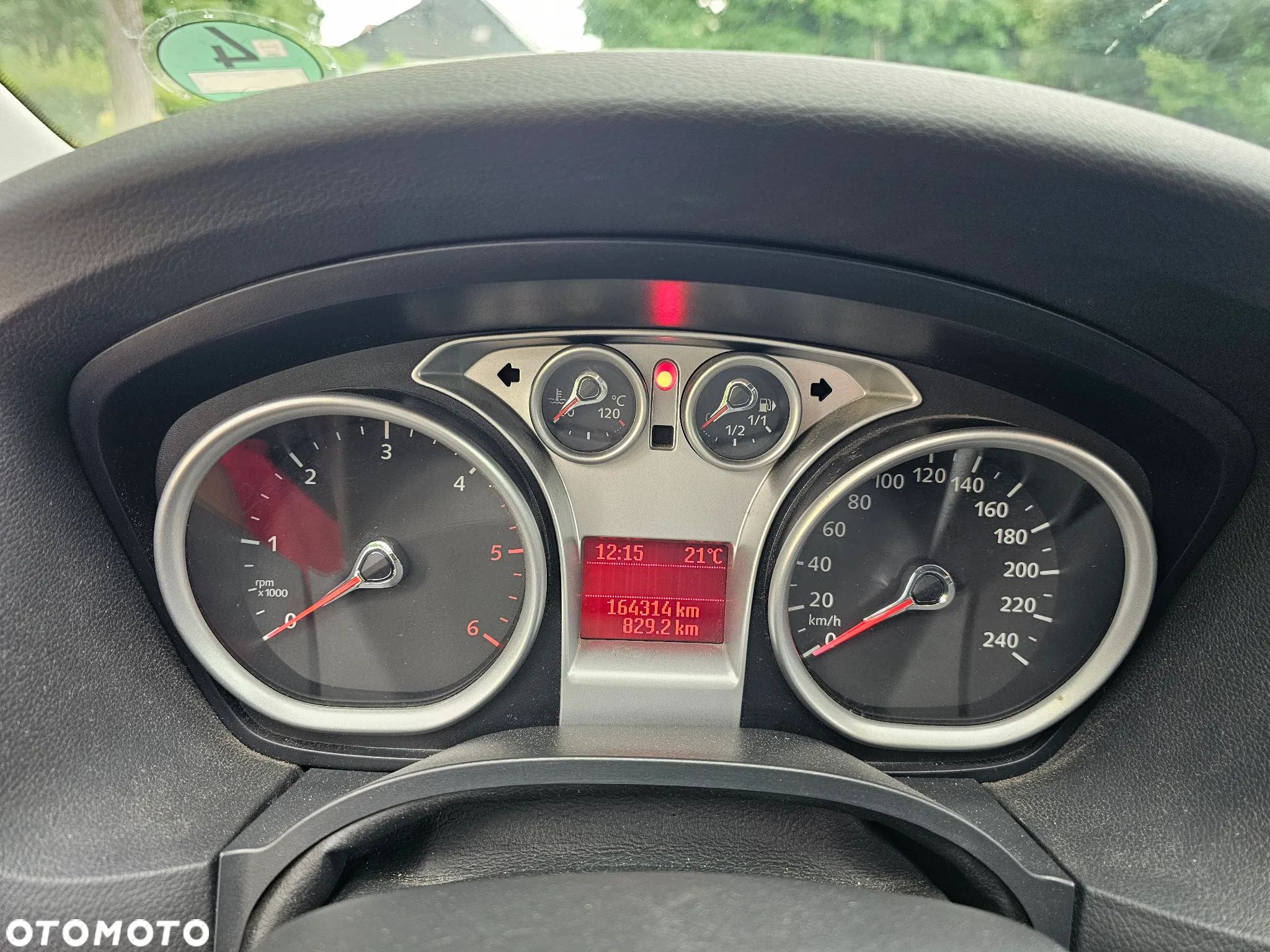 Ford Focus - 30