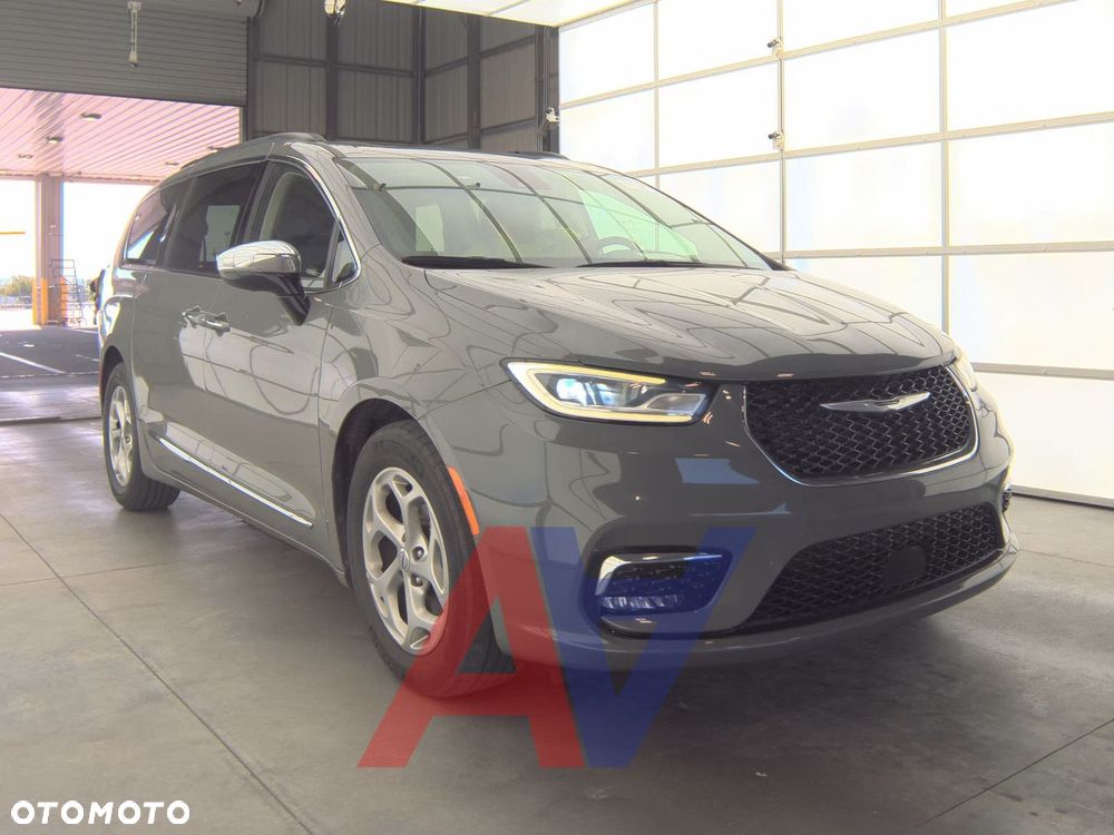 Chrysler Pacifica - 1