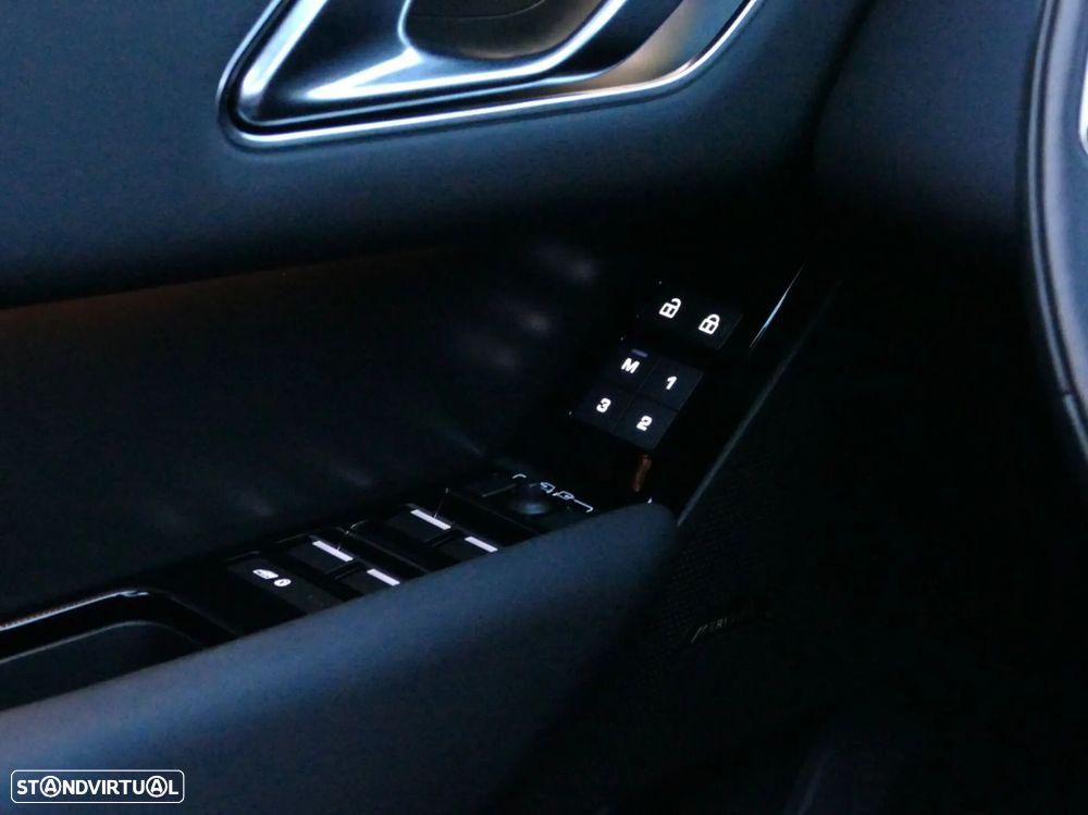 Land Rover Range Rover Velar 2.0 P400e AWD Dynamic SE - 36