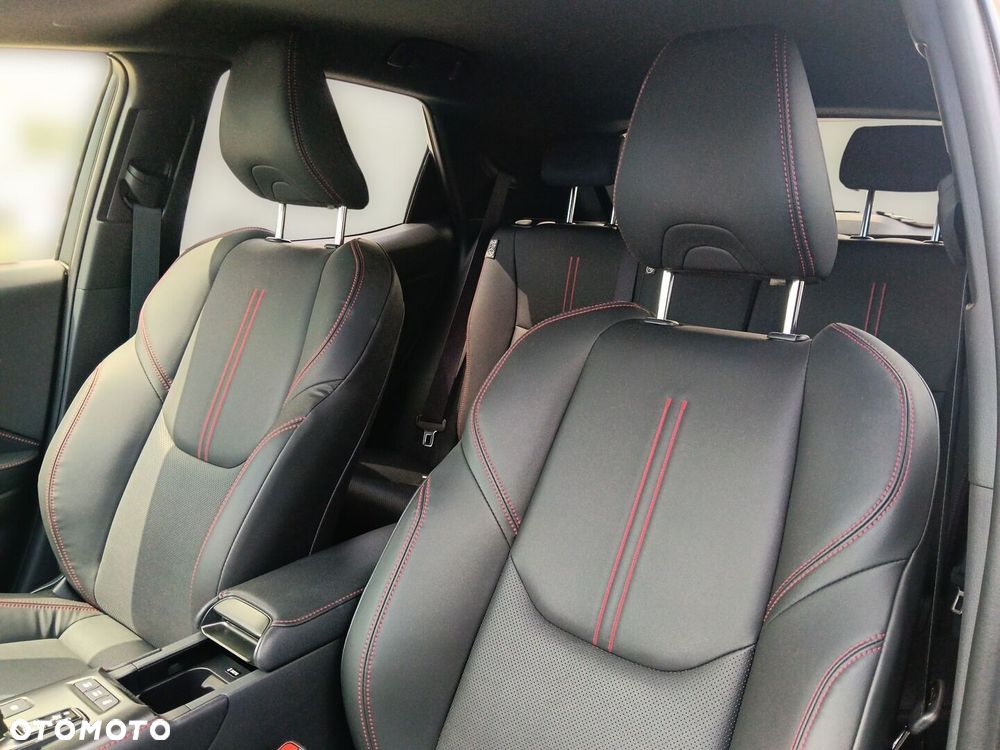 Lexus LBX 1.5 Hybrid Emotion - 12