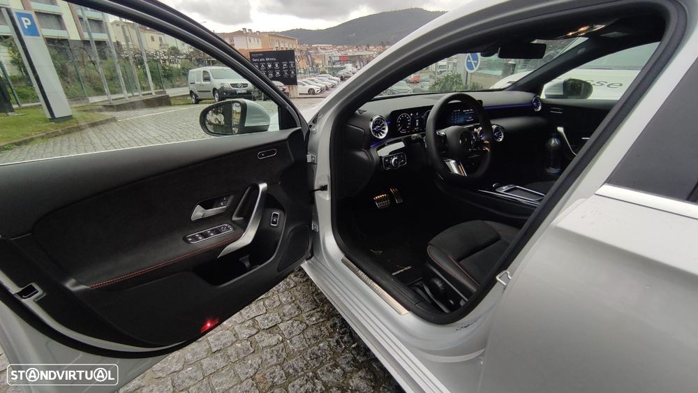 Mercedes-Benz A 250 e AMG Line - 5
