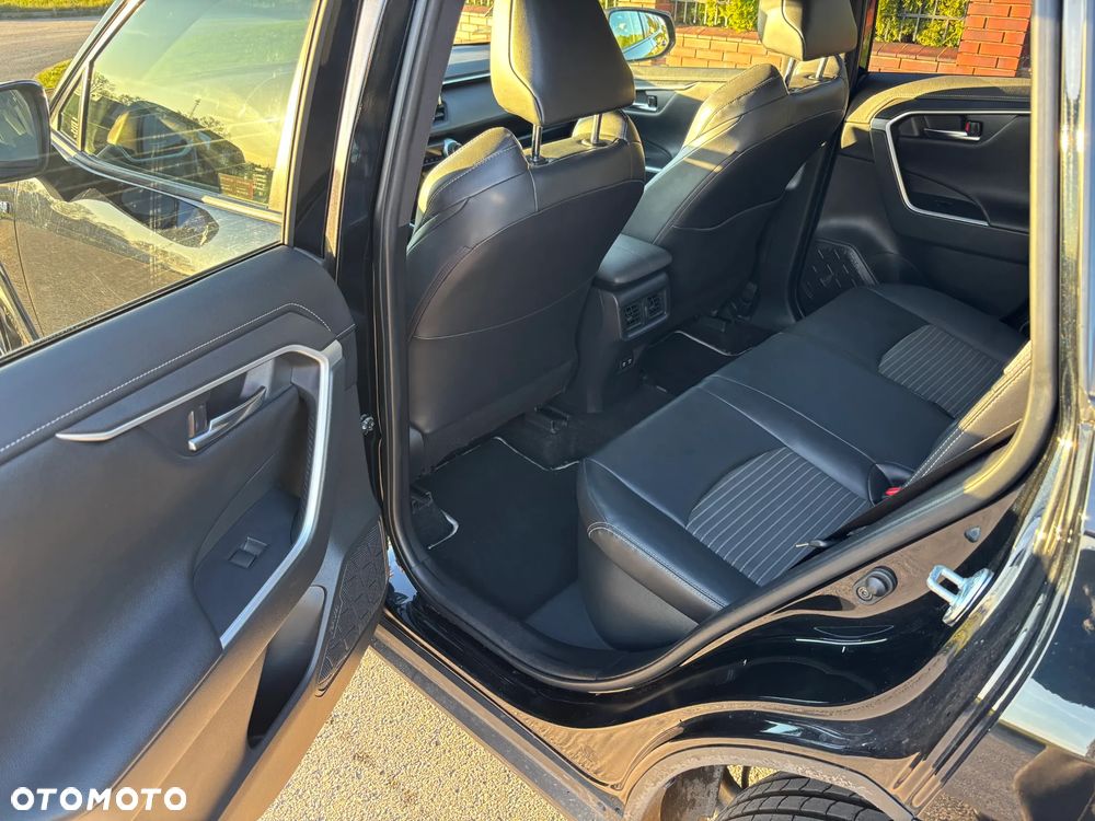 Toyota RAV4 2.5 Hybrid Black Edition by JBL 4x4 - 6