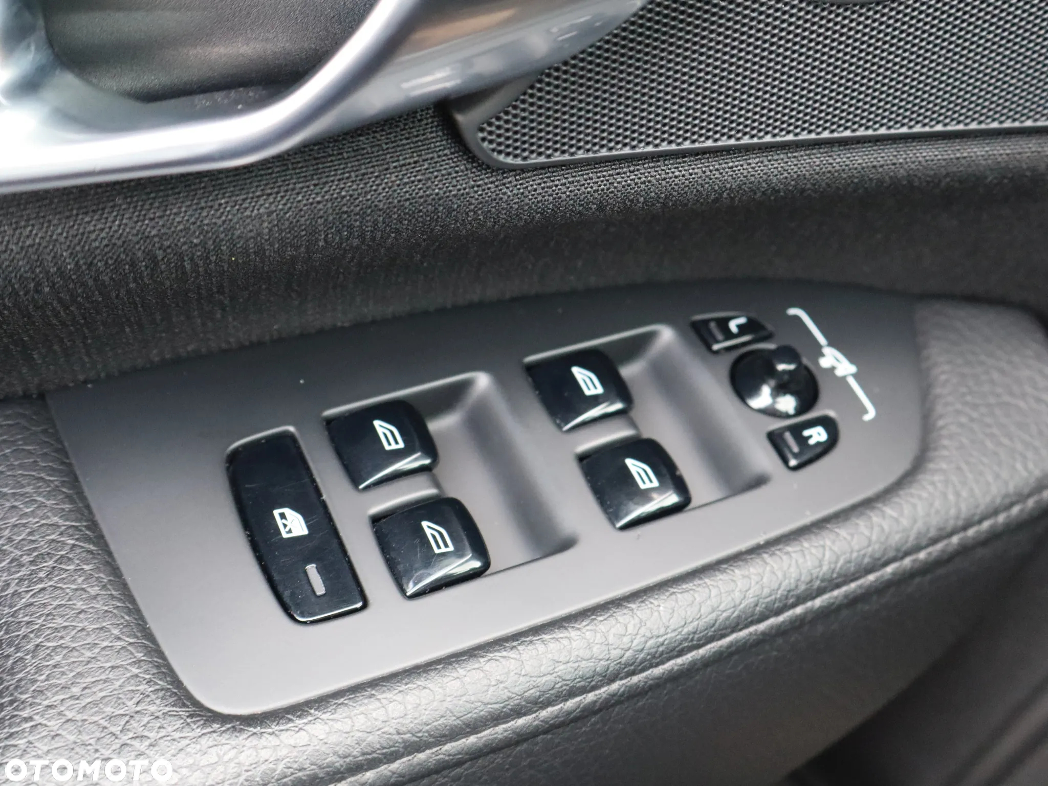 Volvo S90 D4 Momentum - 17