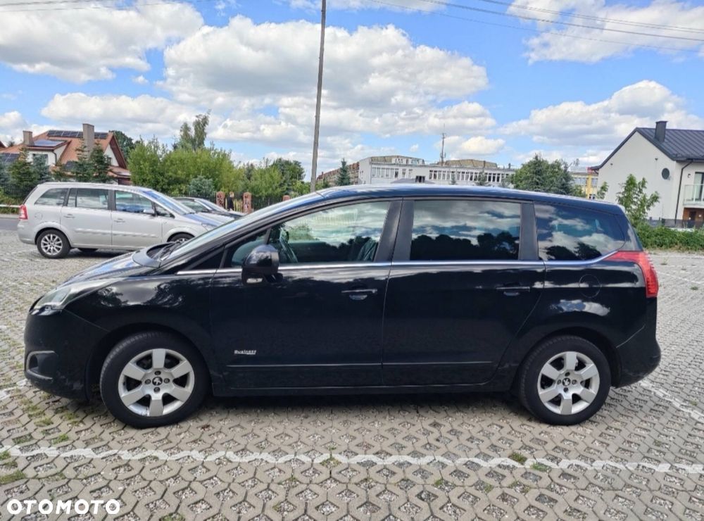 Peugeot 5008 - 3