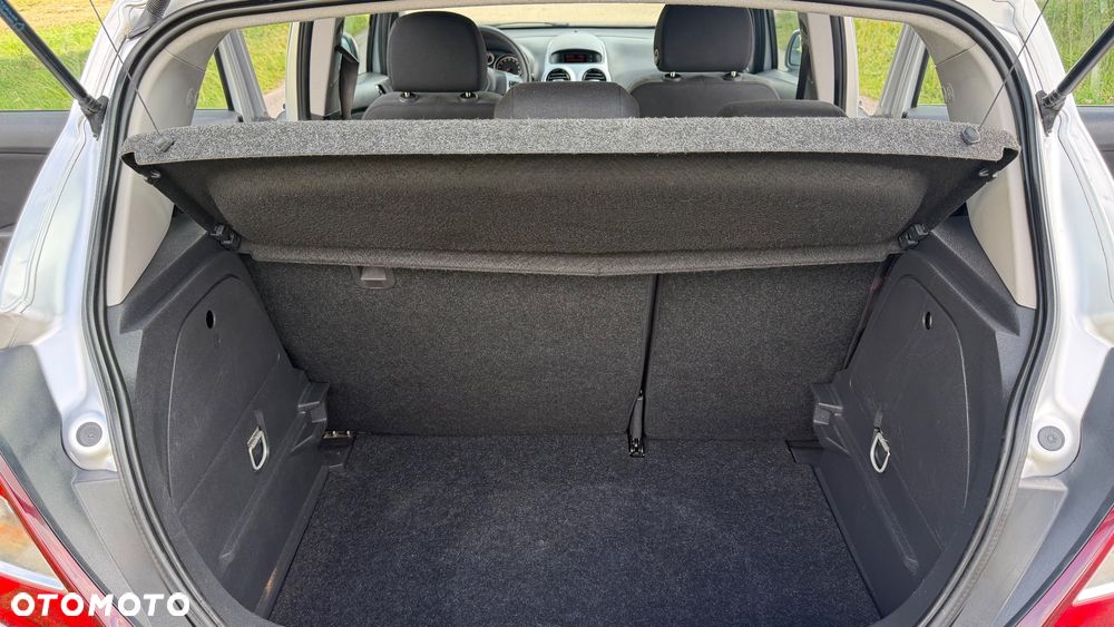 Opel Corsa 1.4 16V Color Edition - 26