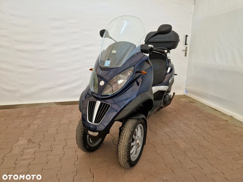 Piaggio MP-3 - 2