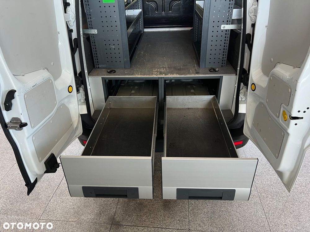 Ford transit connect - 16