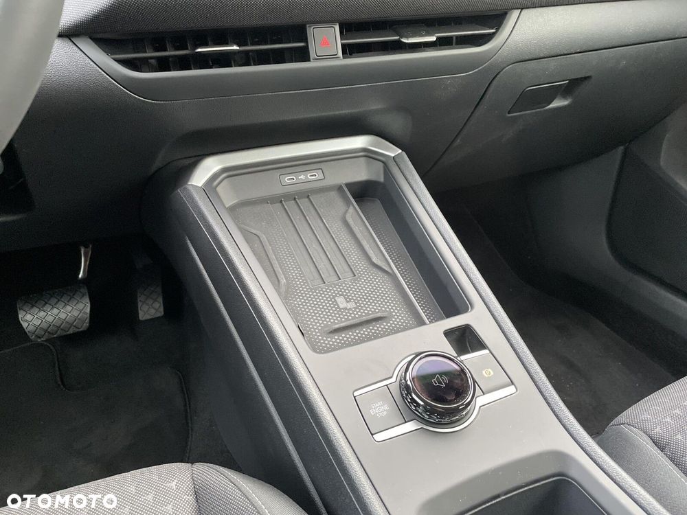 Volkswagen T-Roc - 16