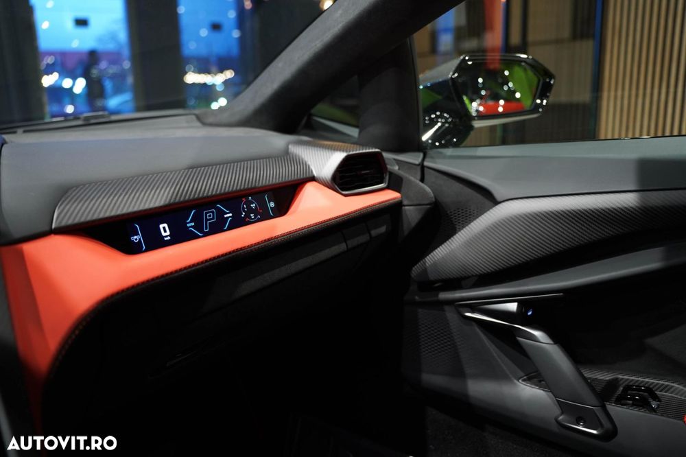 Lamborghini Revuelto - 20