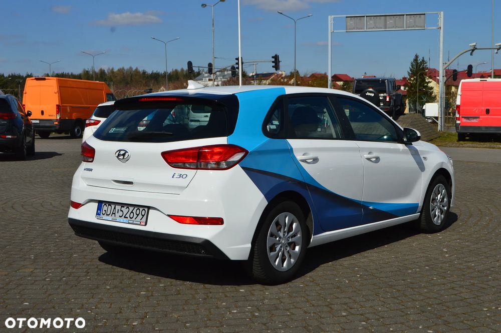 Hyundai i30 1.6 D Comfort - 9