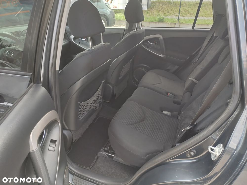 Toyota RAV4 2.2 D-4D 4x4 - 15