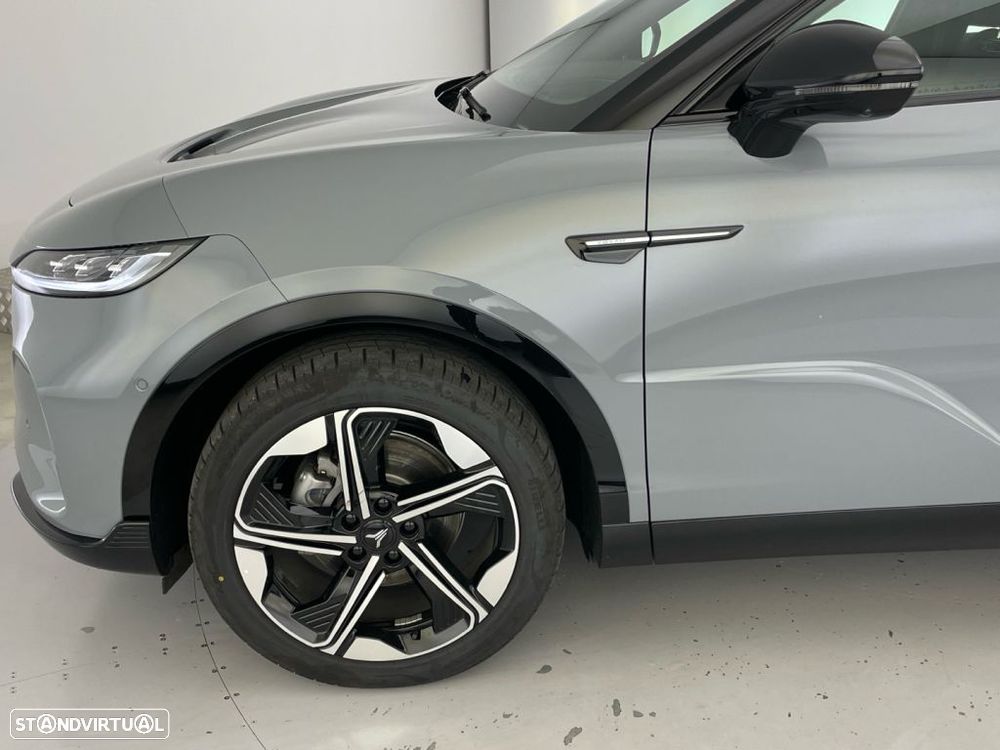 Voyah Courage 80 kWh Luxury (TT)AWD - 18