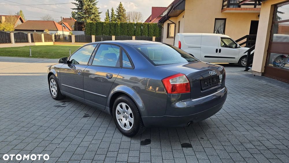 Audi A4 Limousine 2 - 12