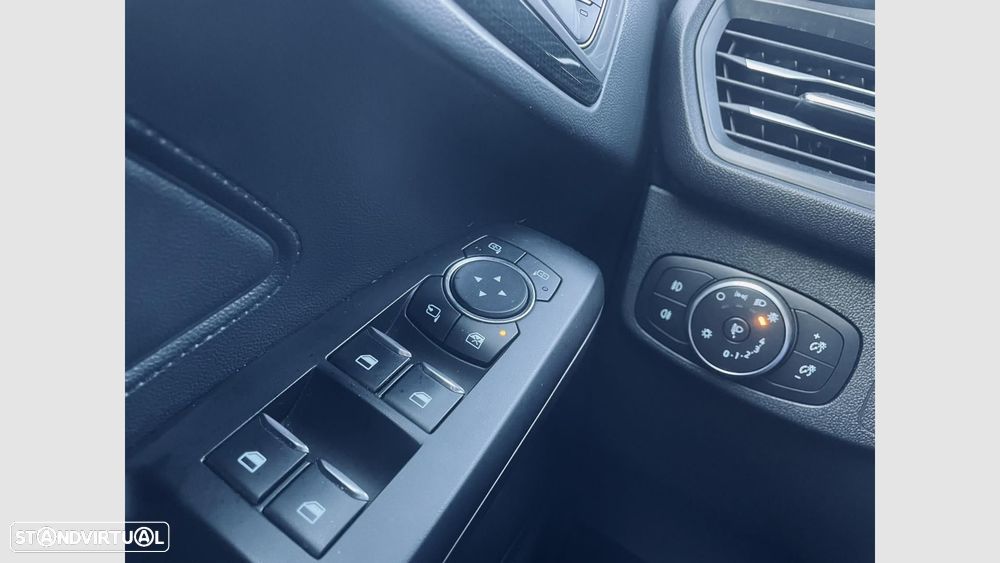 Ford Focus 1.0 EcoBoost MHEV ST-Line - 14