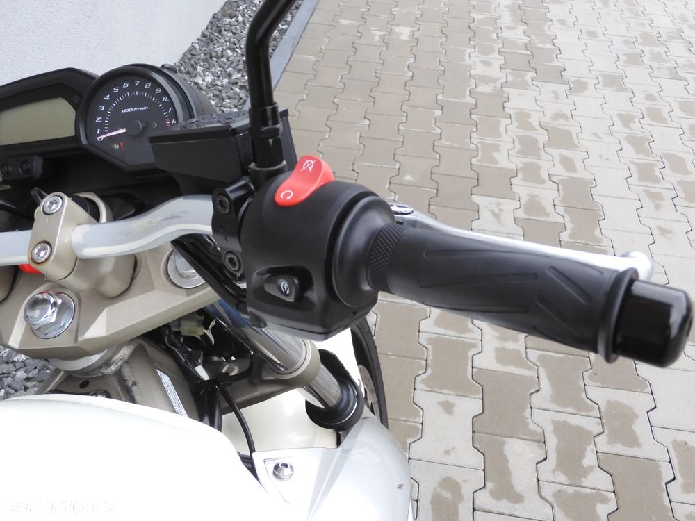 Yamaha XJ - 16