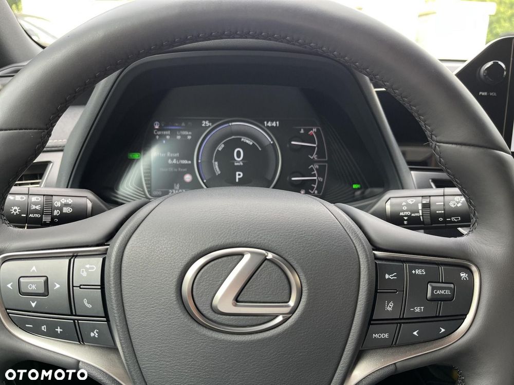Lexus UX 250h GPF Business AWD - 16