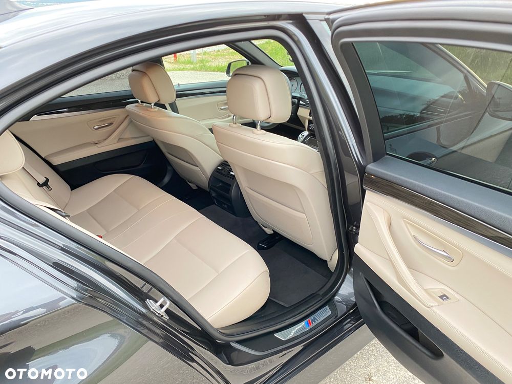 BMW Seria 5 520d Sport-Aut - 21