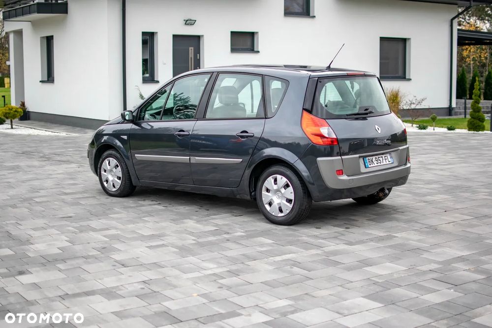 Renault Scenic - 26