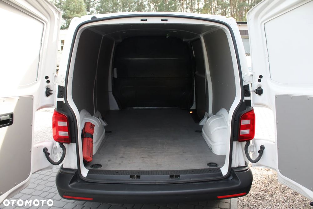 Volkswagen Transporter - 8