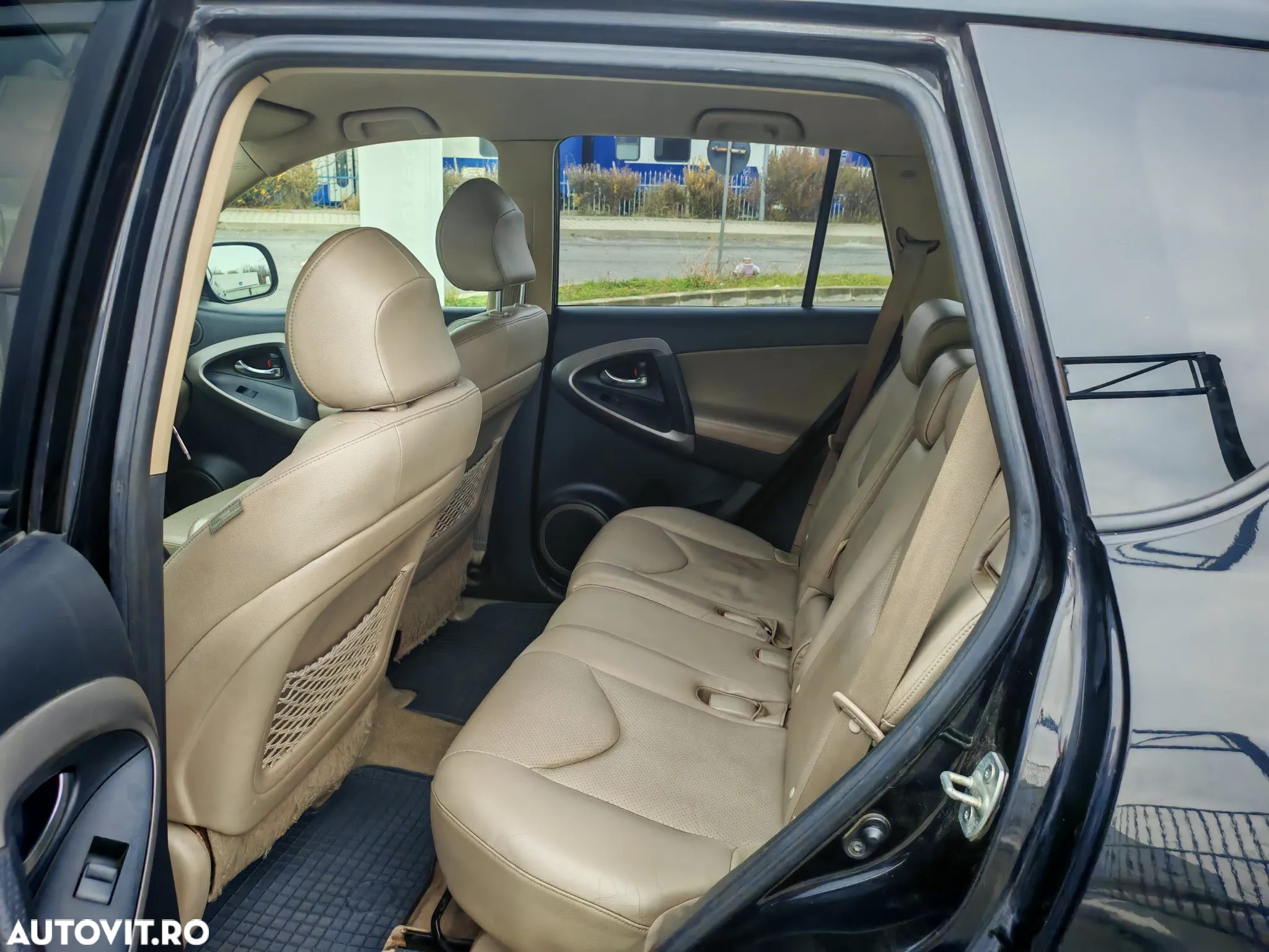 Toyota RAV4 2.2 D-CAT 4x4 Executive - 3