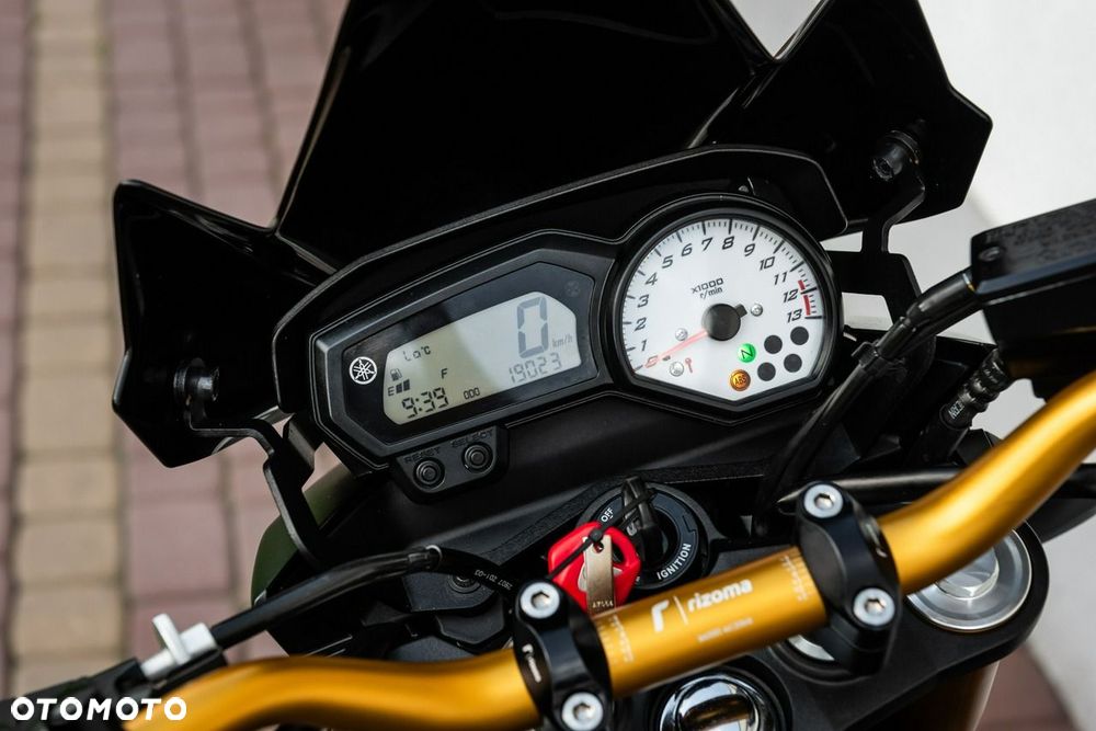 Yamaha FZ - 8