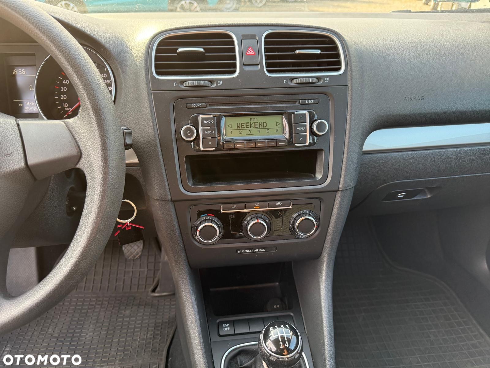 Volkswagen Golf - 18