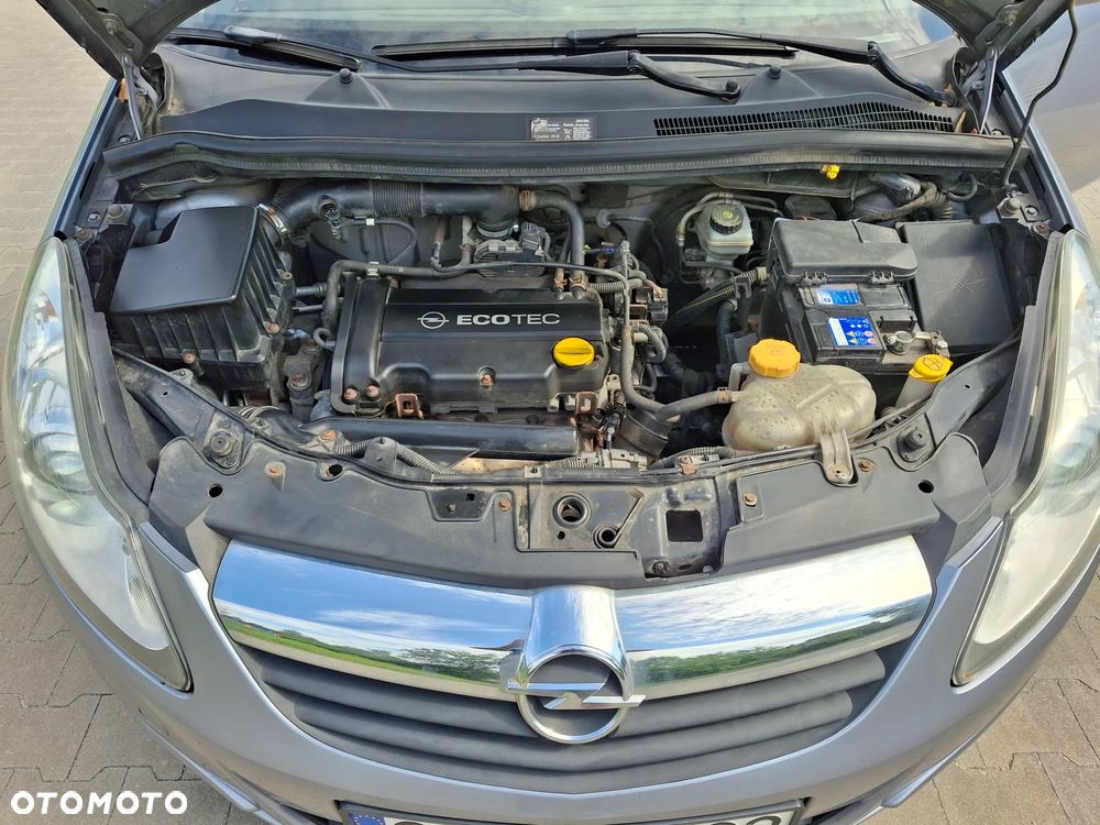 Opel Corsa 1.2 16V Cosmo - 25
