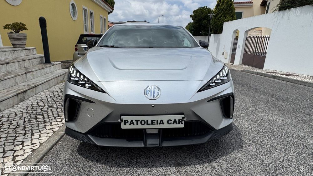 MG MG4 64 kWh Luxury - 12