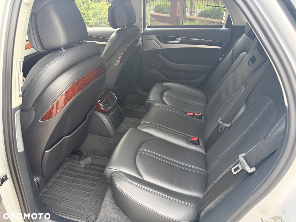 Audi A8 4.2 TDI Quattro - 13