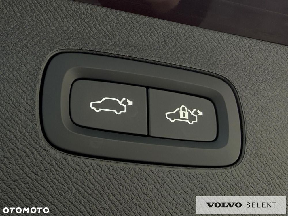 Volvo XC 90 - 37